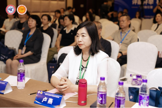 聚焦行业标准 引领高质量发展——大连华厦眼科卢燕教授代表集团出席中国非公医疗眼科专委会第十届学术年会并做经验介绍
